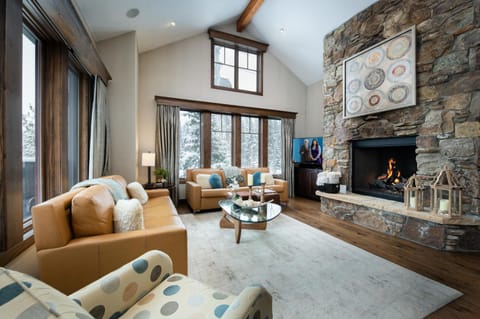 Shock Hill Chalet Townhome - Stroll To Gondola House in Breckenridge