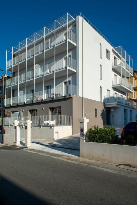 Property building, Street view, Location, Parking