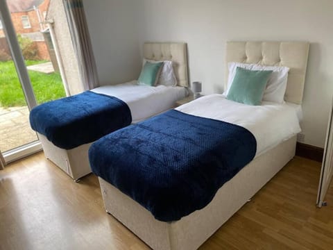 Amazing 4 bed Contractor hub Apartment in North Warwickshire District