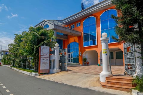 Property building, Day, Neighbourhood, Street view