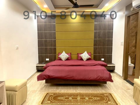 4 Bedroom villa on Ganges with modern amenities Villa in Rishikesh