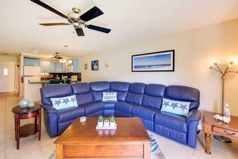 Oceanfront Ormond Beach Condo Patio, Pool Access! Apartment in Ormond By The Sea