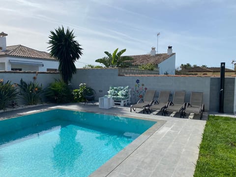 Villa Árbol del Tule House in Chiclana de la Frontera