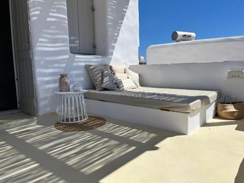 Parian Philoxenia Villa, Mikri Santa Maria beach House in Paros, Greece