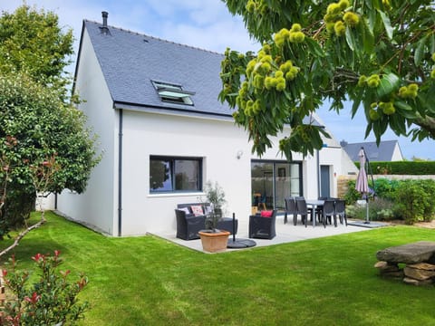 Property building, Patio, Garden view