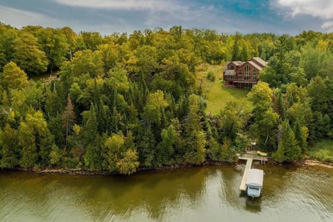 Luxury Leech Lake Home 15 Minutes to Walker House in Leech Lake