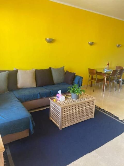 Vibrant Seaview 2-bedroom Flat Condominio in Hurghada