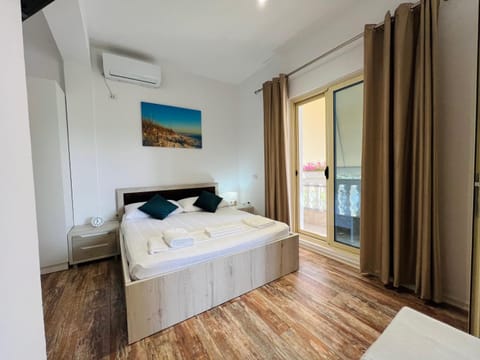 Villa Kanto (Holiday apartments and rooms) Bed and Breakfast in Vlorë