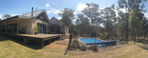 Huge house Your Hunter Valley Wine Staycation ! House in Rothbury