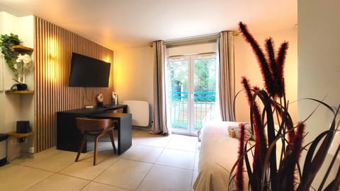 TV and multimedia, Seating area