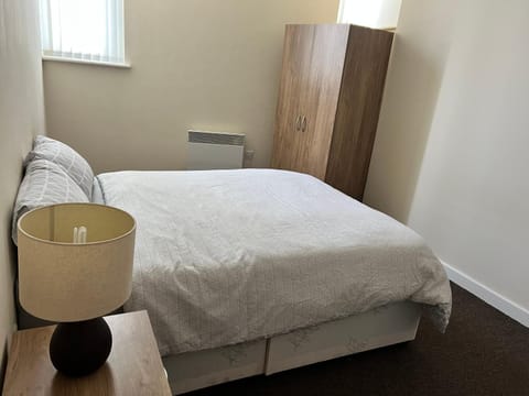 Two Bed Town Apartment Condo in Rotherham