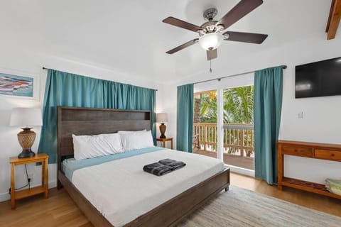 Ocean View Balcony Large Studio w extra Sofa Bed, contact us for price drop Condo in Pupukea
