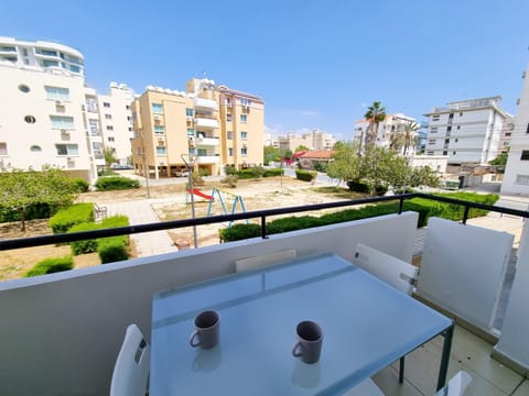 Property building, View (from property/room), Balcony/Terrace, City view, Street view