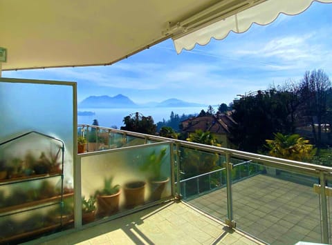Marconi Lake View Apartment in Baveno