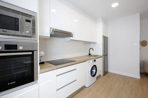 Kitchen or kitchenette, minibar, pet friendly, stove