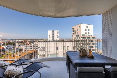 Bright apartment with seaview Condo in Bredene