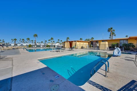 Yuma Vacation Rental with Resort Pool and Hot Tub! Haus in Yuma