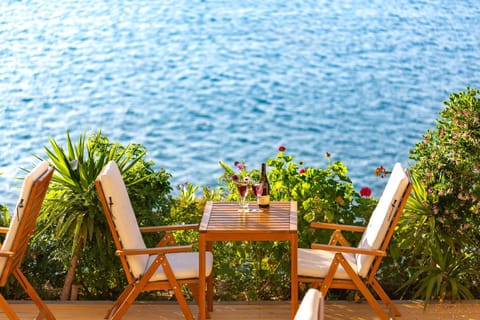 Patio, Day, Dining area, Sea view