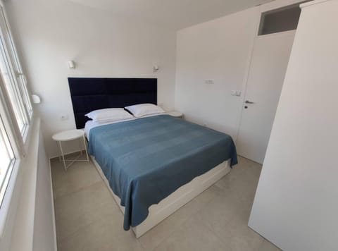 Newly renovated apartment with a beautiful view Apartment in Omiš bus station