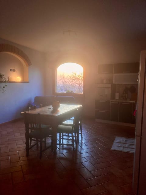 Kitchen or kitchenette, Dining area, Mountain view, Sunset