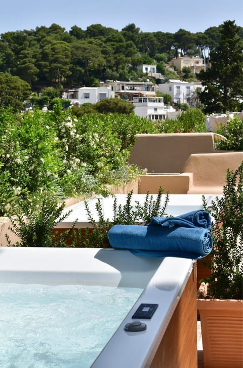 Hot Tub, City view, City view