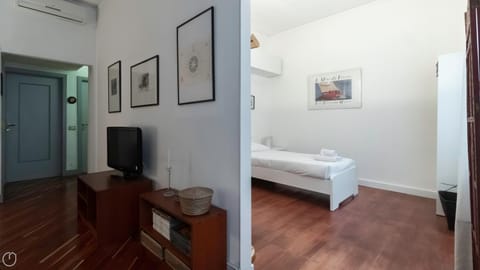 Other, Photo of the whole room