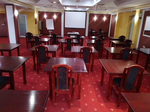 Meeting/conference room