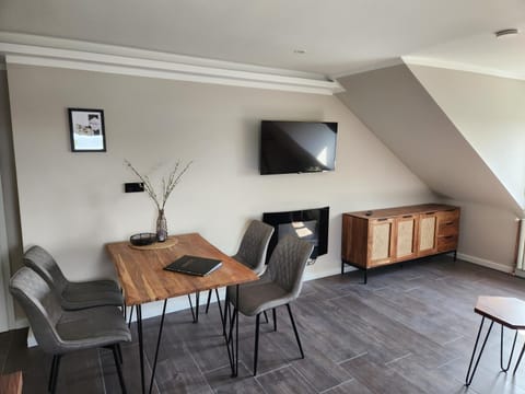 Neumühler Hof- stilvolle Ferienwohnung "Lisa", kostenfreie Parkplätze und Netflix Apartment in Schwerin