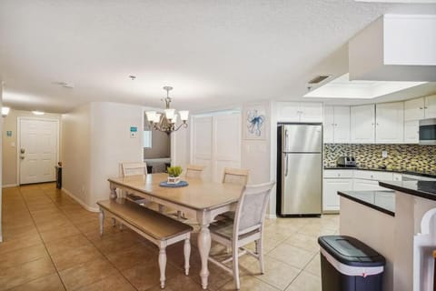 Beach Palms- Unit 102 Appartement-Hotel in Redington Shores