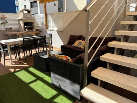 BBQ facilities, Garden, Balcony/Terrace, Living room, Seating area