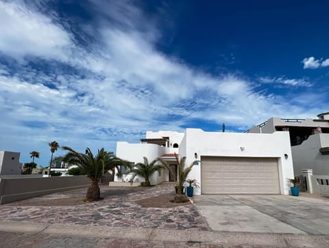 Property building, Facade/entrance, Street view