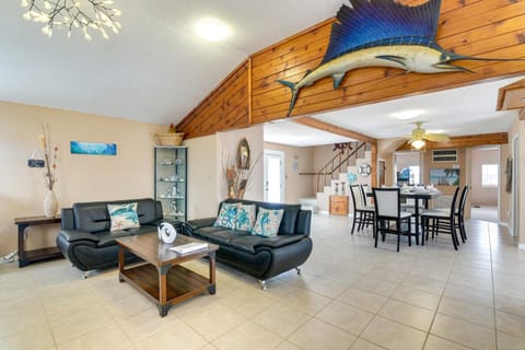 Freeport Vacation Rental about 1 Mi to Surfside Beach! House in Surfside Beach