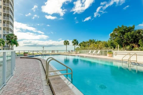 Crystal Sands & Seahorses Beach Villa House in Siesta Beach