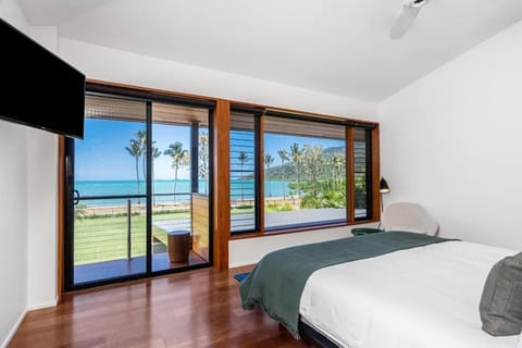 Turquoise - Funnel Bay Chalet in Whitsundays