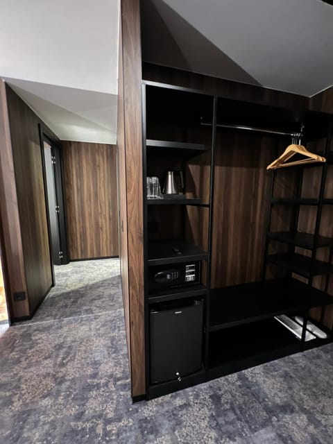 minibar, safe, wardrobe