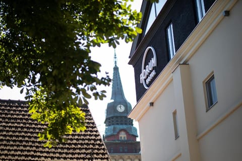 Property building, Facade/entrance