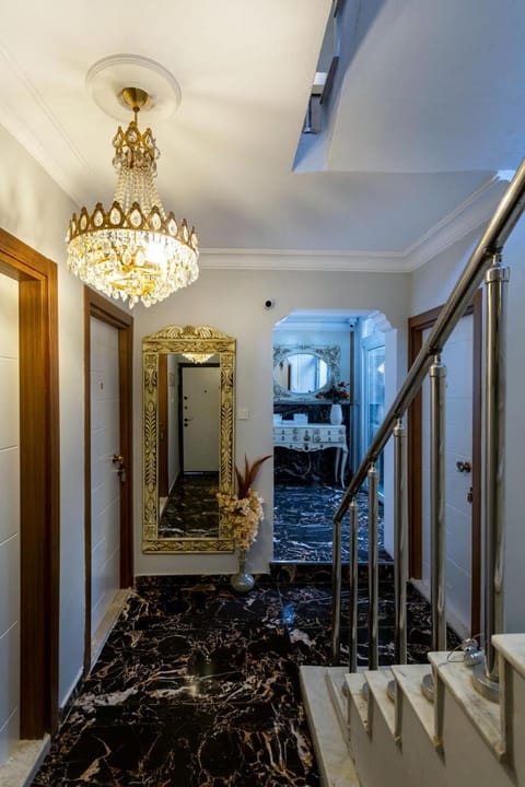 8 Rooms House Hotel in Izmir