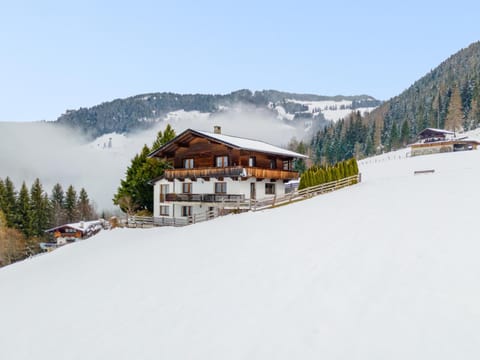 Property building, Winter