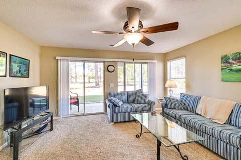 Myrtle Beach Condo with Pool Near Golf and Mall! Copropriété in Carolina Forest