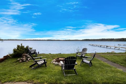 1BR Fife Lake Haven with Fire Pit & Hot Tub Casa in Fife Lake