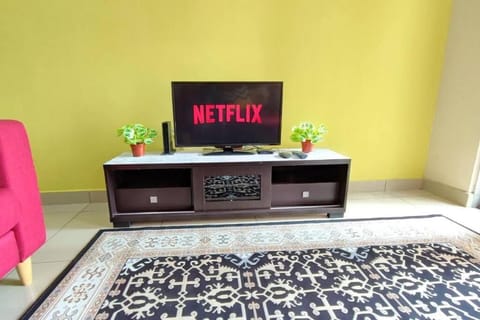 YOLO Budget Condo Netflix WiFi 2.0 Apartment in Federal Territory of Kuala Lumpur