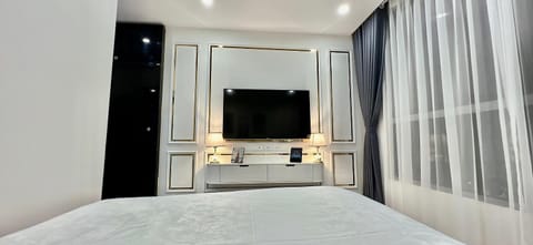 DT Happy Homes - Luxury Apartment in Vinhomes Times City Hotel in Hanoi
