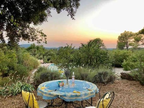 Magical Bastide, Provence Villa in Aups