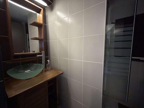 Mazet rénové à Ste-Maxime, 3 pièces, 6 couchages, centre-ville, plage à 500m - FR-1-226-517 House in Sainte-Maxime