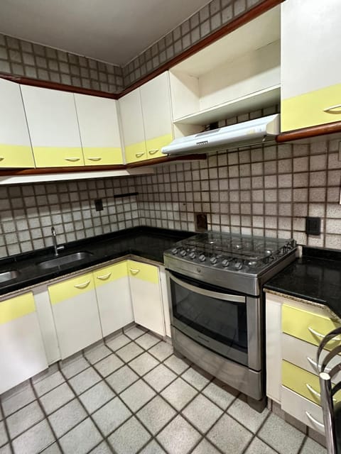 Kitchen or kitchenette, dishwasher, pet friendly, stove