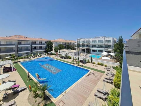 Pool view, Swimming pool