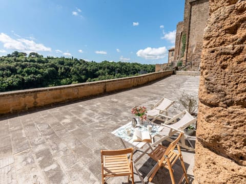 Balcony/Terrace, furniture