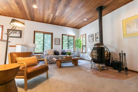 Talmont Pines 4BR Retreat with HOA Beach Access House in Tahoe City