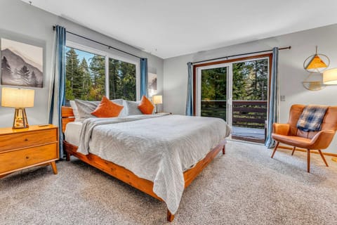 Carnelian Bay Retreat with Deck & Bonus Room House in Tahoe Vista