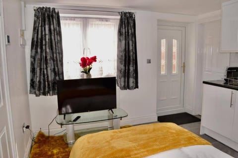 The White House Retreat Apartment in London Borough of Lewisham